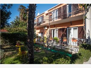 Appartamento Riviera di Spalato e Trogir (Traù),Prenoti  Saša Da 85 €