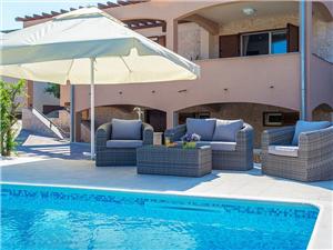Accommodatie met zwembad Zadar Riviera,Reserveren  Dvori Vanaf 349 €