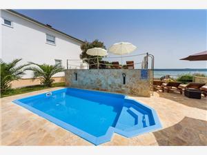 Ferienwohnungen Bonita , Größe 53,00 m2, Privatunterkunft mit Pool, Luftlinie bis zum Meer 20 m
