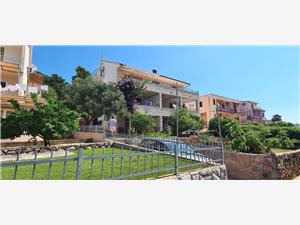 Apartment Middle Dalmatian islands,Book  Moskatelo From 85 €