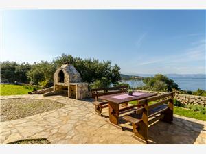 Remote cottage Middle Dalmatian islands,Book  Mrvelj From 100 €