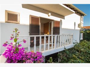 Appartement Midden Dalmatische eilanden,Reserveren  Mijo Vanaf 71 €