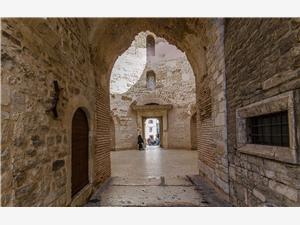 Ferienwohnung Riviera von Split und Trogir,Buchen  Columbo Ab 105 €