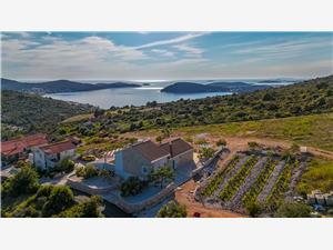 Privat boende med pool Split och Trogirs Riviera,Boka  Provansa Från 3720 SEK