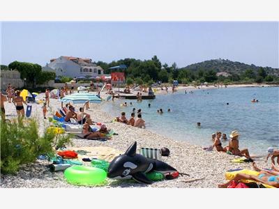 6162b640-9103-40d4-9dc2-a6b5b54810d5