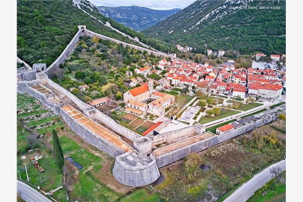 Ston