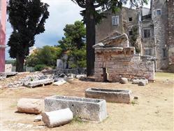 Neptun templom Stinjan (Pula) Nevezetességek