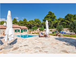 Accommodation with pool Middle Dalmatian islands,Book  Hvar From 71 €
