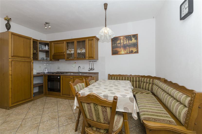 Apartment A3, for 8 persons